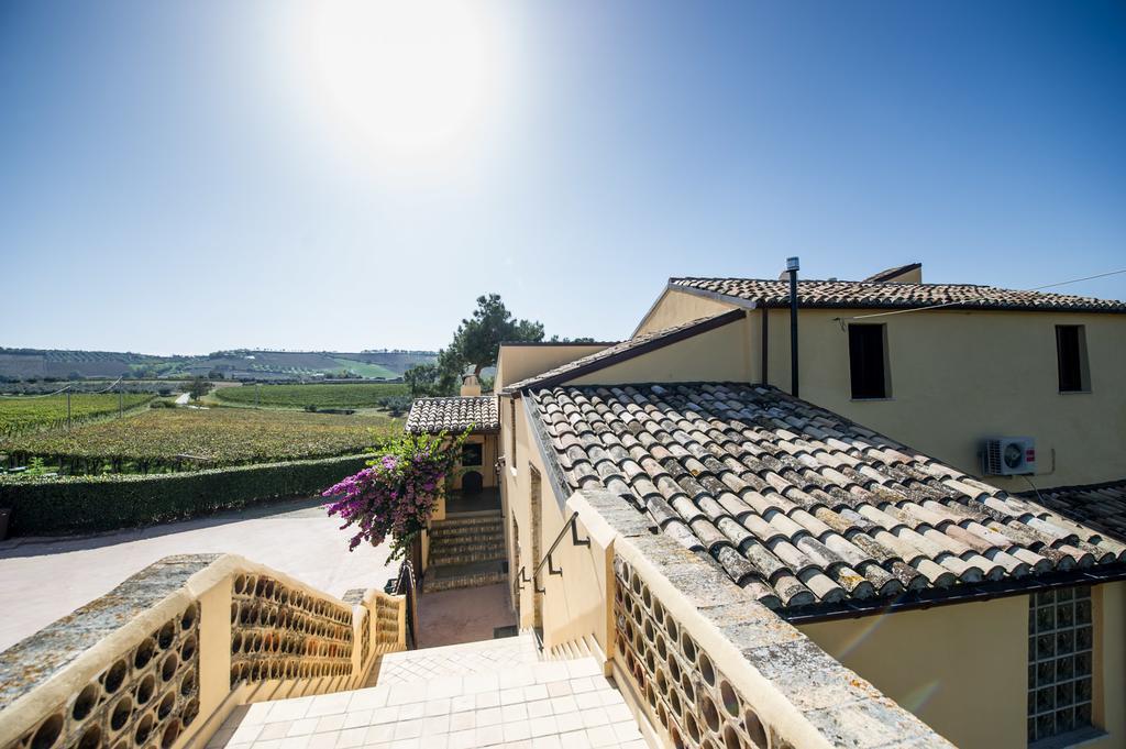 Masseria Del Vino 洛雷托·阿普鲁蒂诺 外观 照片