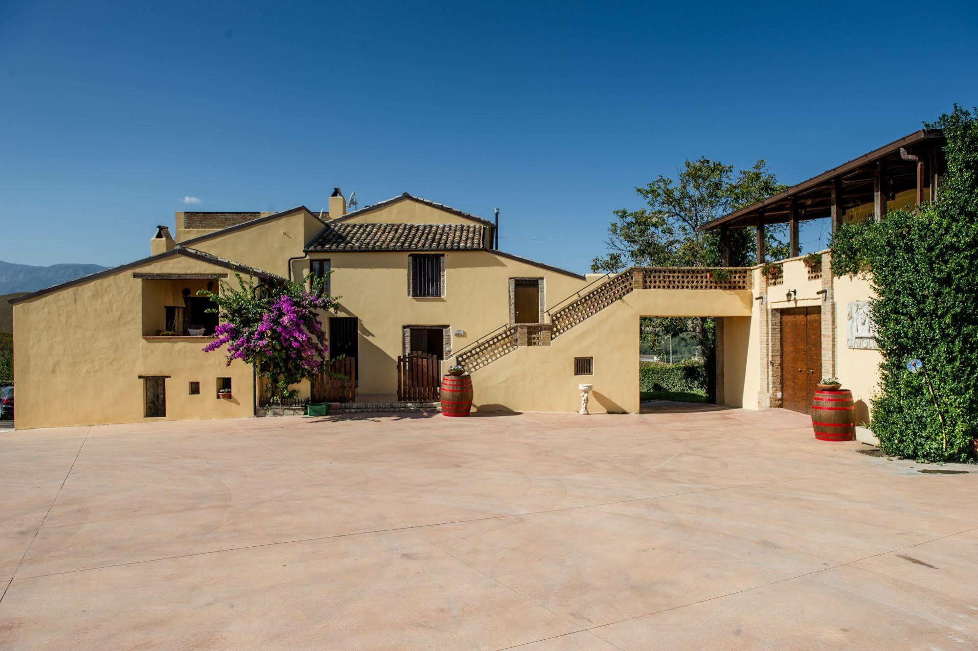 Masseria Del Vino 洛雷托·阿普鲁蒂诺 外观 照片